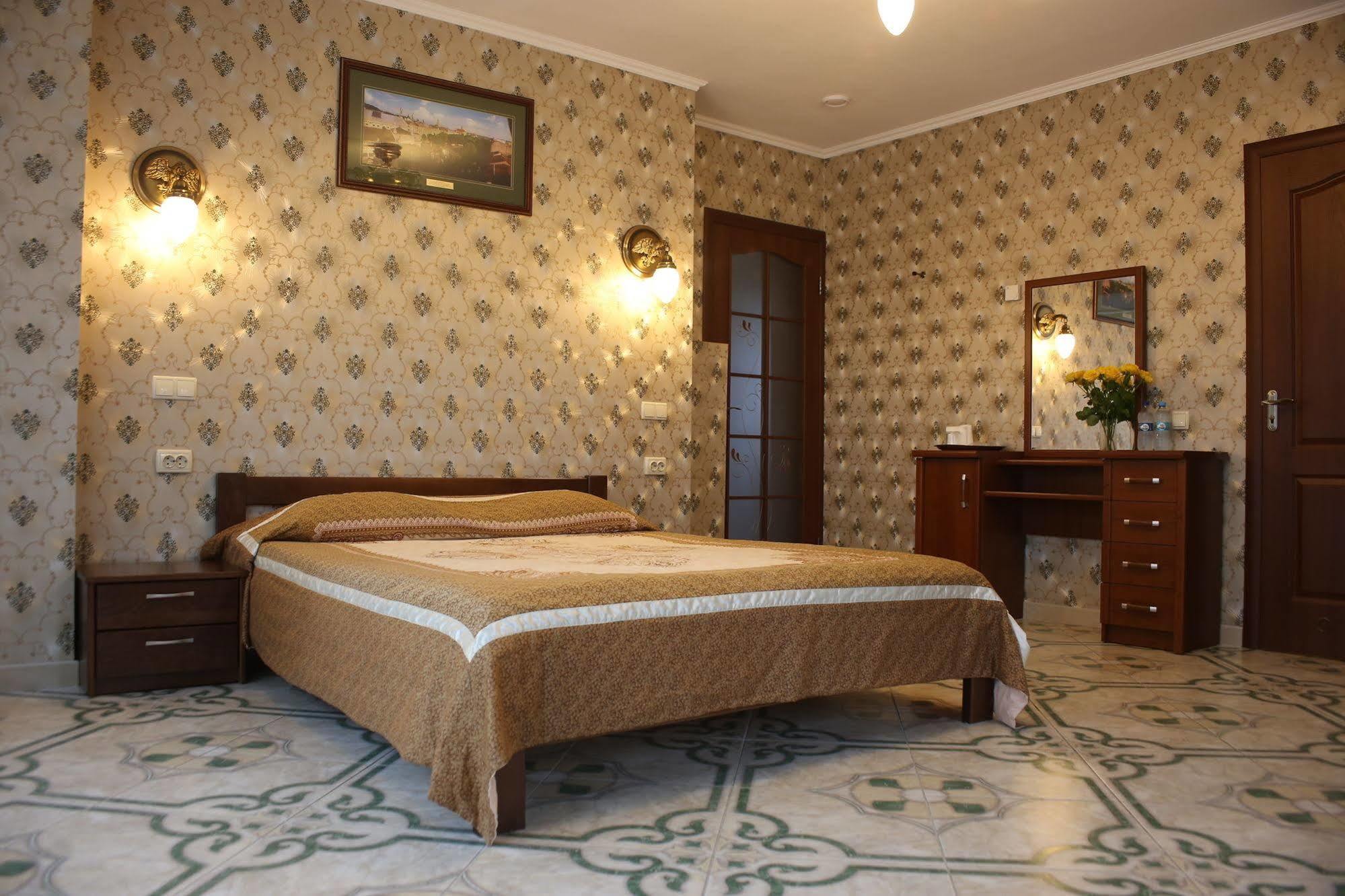 Hotel Plazma Lviv Eksteriør billede